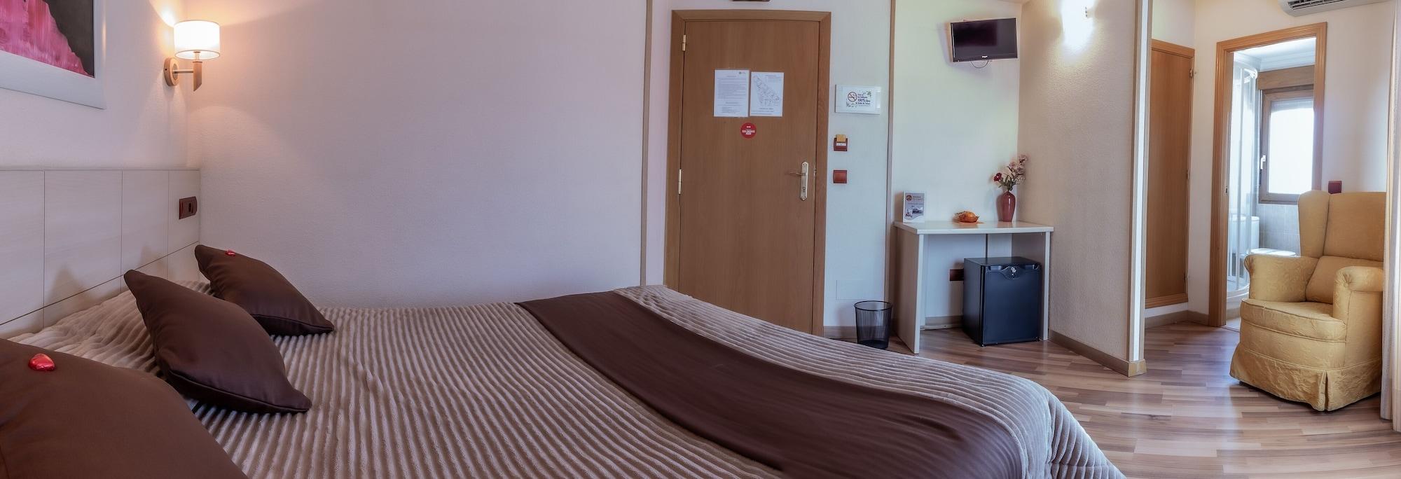 Alpedrete Hostal Rural El Cano By Vivere Stays מראה חיצוני תמונה
